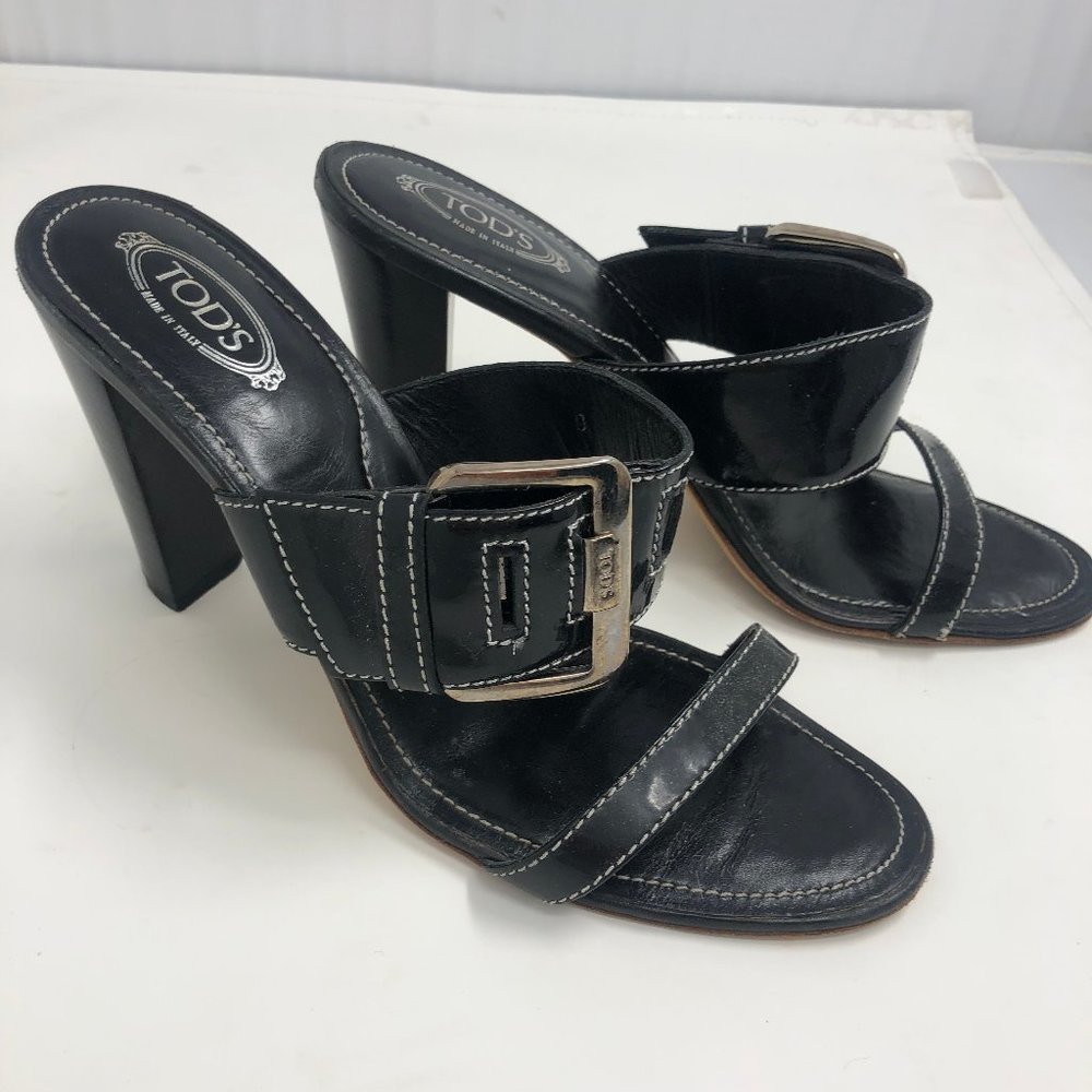 TOD’S ~ PATENT LEATHER | BLACK BUCKLE W/CHUNKY HEEL | Size: 8